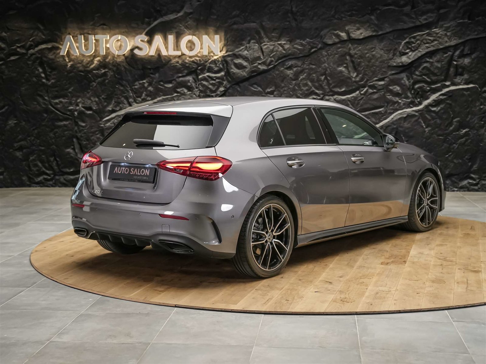 MERCEDES-BENZ A 200 Night Star AMG Line *Werksgarantie*Absta, Benzin, Occasion / Gebraucht, Automatik - 6