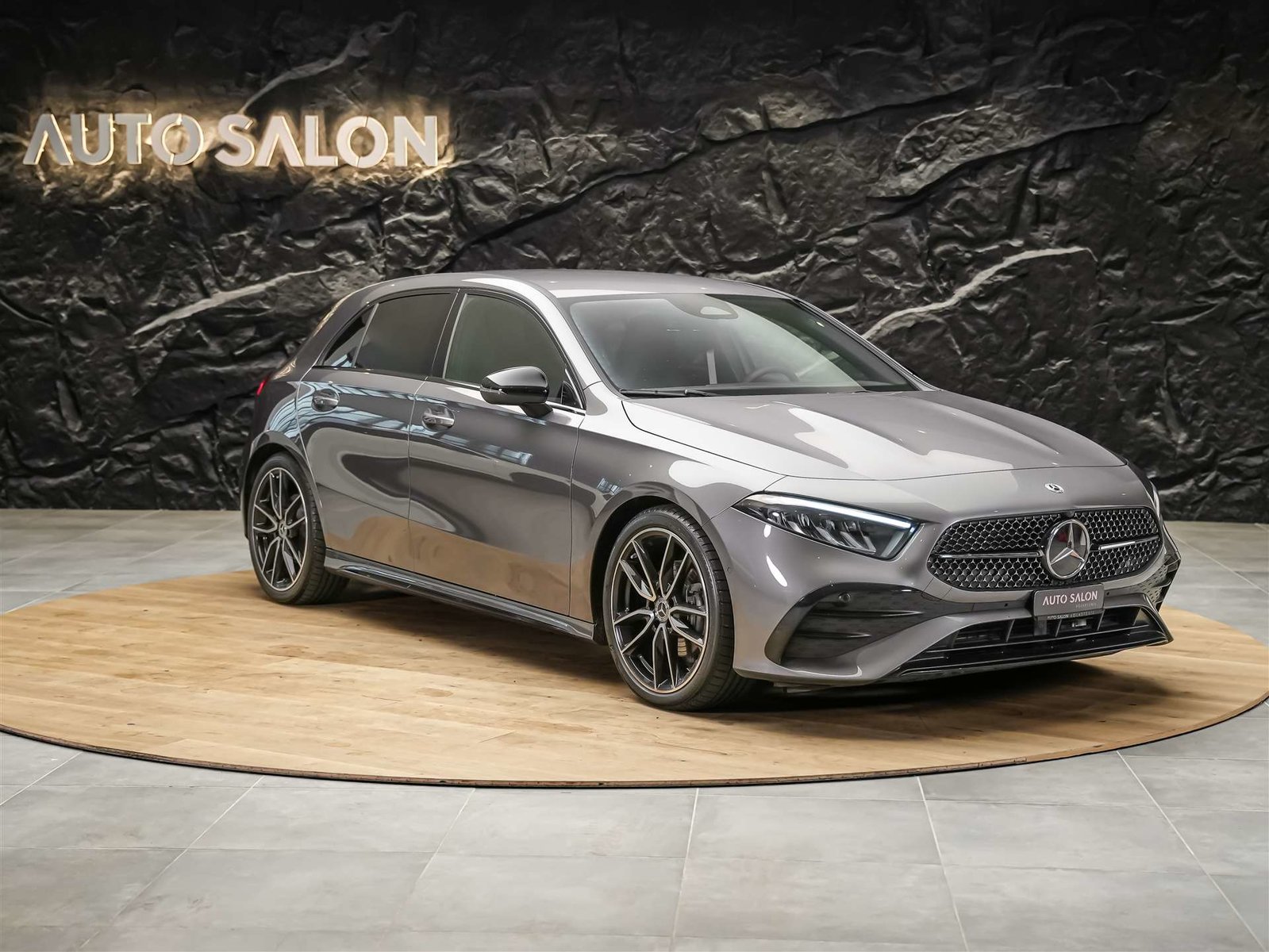 MERCEDES-BENZ A 200 Night Star AMG Line *Werksgarantie*Absta, Benzin, Occasion / Gebraucht, Automatik - 7