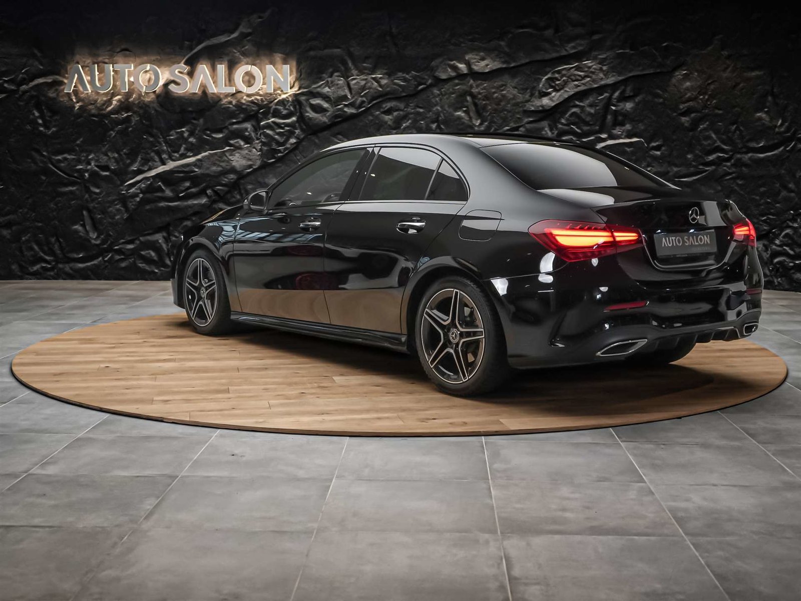 MERCEDES-BENZ A 200 AMG Line 7G-DCT *Limousine*Facelift*Kame, Essence, Occasion / Utilisé, Automatique - 3