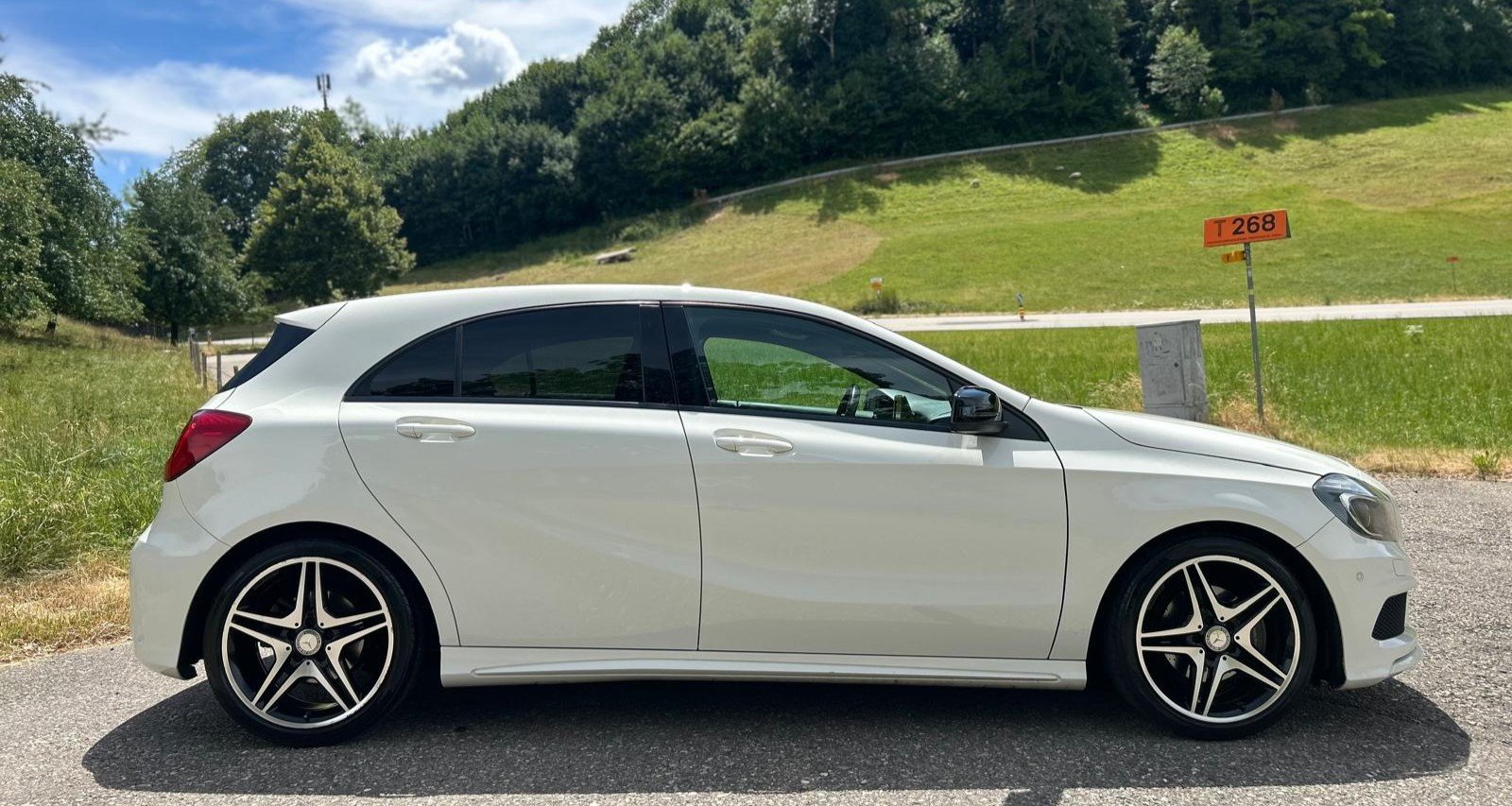 MERCEDES-BENZ A 200 AMG Line, Essence, Occasion / Utilisé, Manuelle - 6