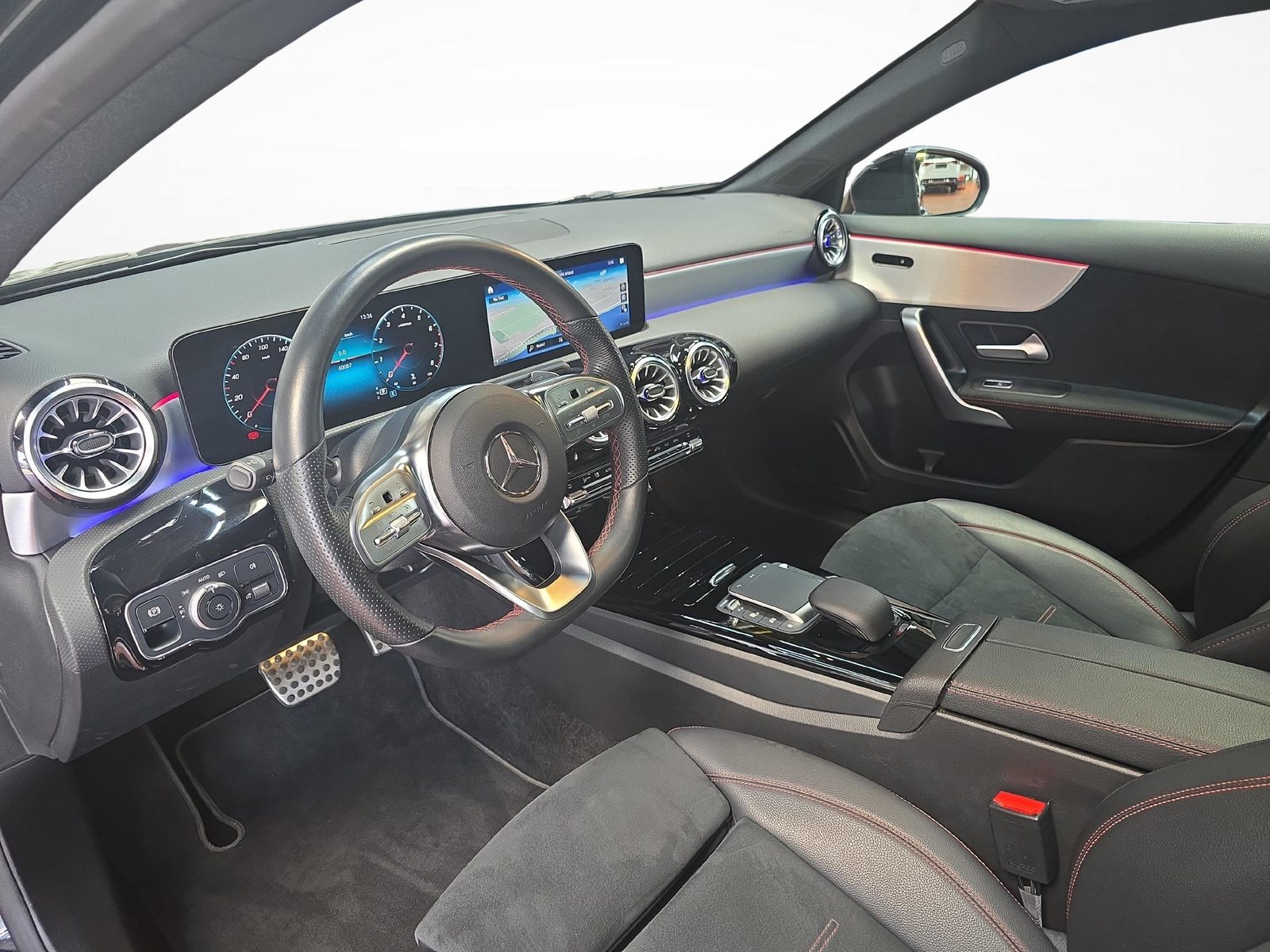 MERCEDES-BENZ A 200 AMG Line, Petrol, Second hand / Used, Automatic - 5