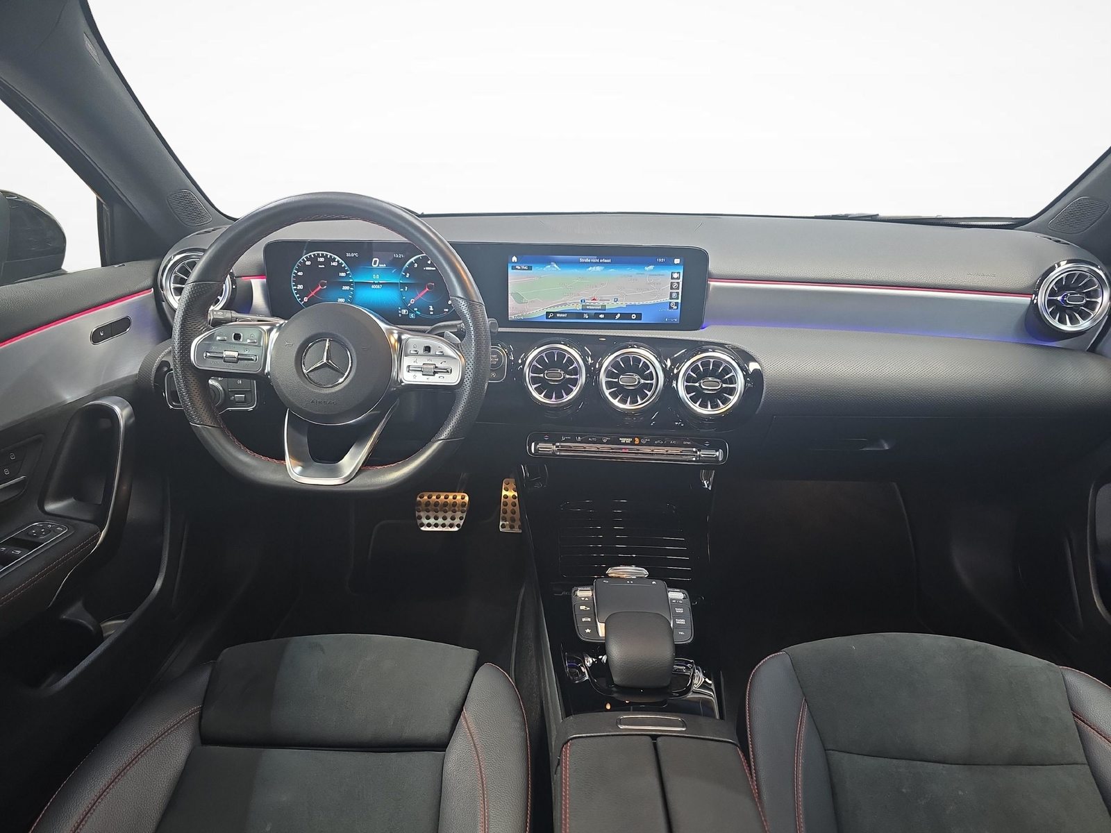MERCEDES-BENZ A 200 AMG Line, Petrol, Second hand / Used, Automatic - 6