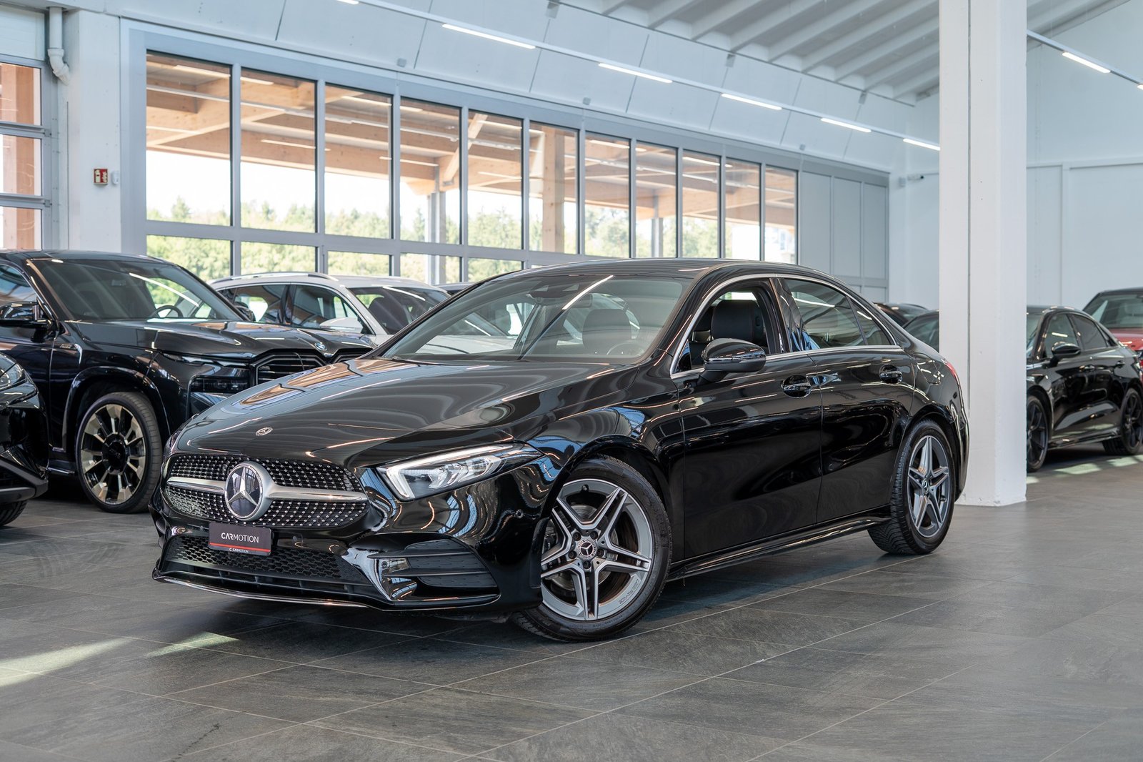 MERCEDES-BENZ A 200 AMG Line Limousine / Navi / Rückfahrkam