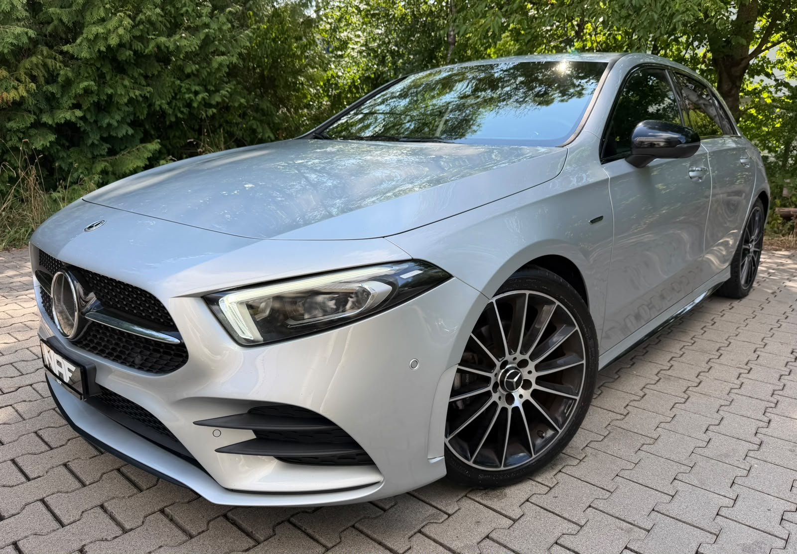 MERCEDES-BENZ A 200 AMG Line 7G-DCT Edition