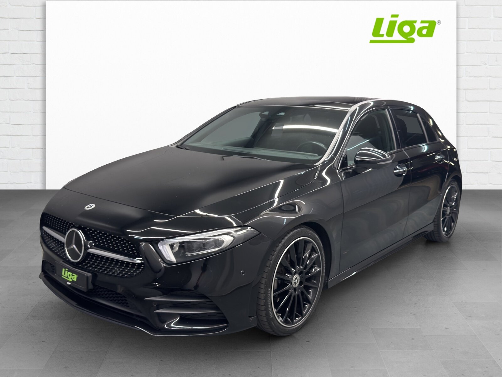 MERCEDES-BENZ A 200 AMG Line 4Matic