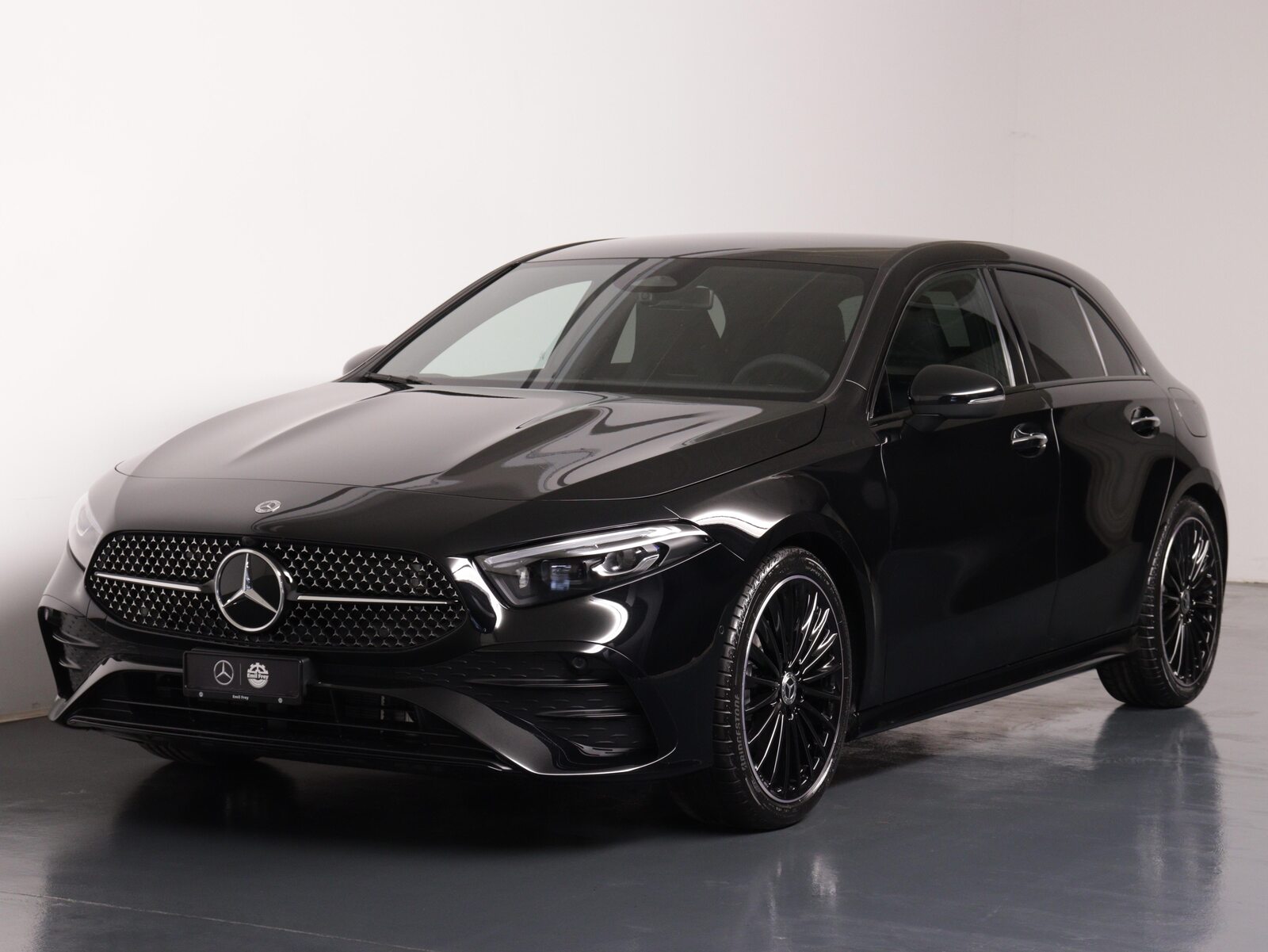 MERCEDES-BENZ A 200 Night Star AMG Line, Mild-Hybrid Petrol/Electric, Second hand / Used, Automatic - 2