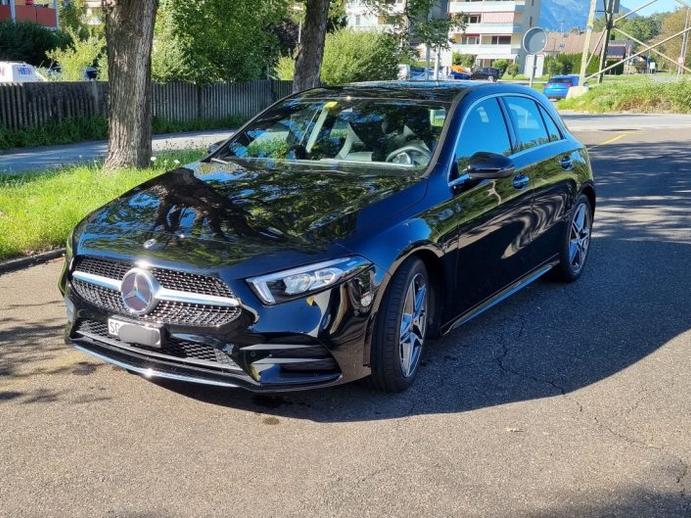 MERCEDES-BENZ A 200 AMG Line, Petrol, Second hand / Used, Automatic