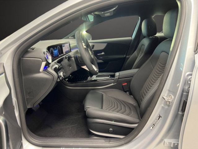 MERCEDES-BENZ A 200 7G-DCT, Mild-Hybrid Benzin/Elektro, Vorführwagen, Automat - 7