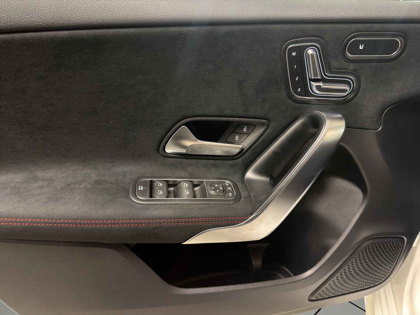 MERCEDES-BENZ A 200 Night Star 7G-DCT, Hybride Leggero Benzina/Elettrica, Auto dimostrativa, Automatico - 6