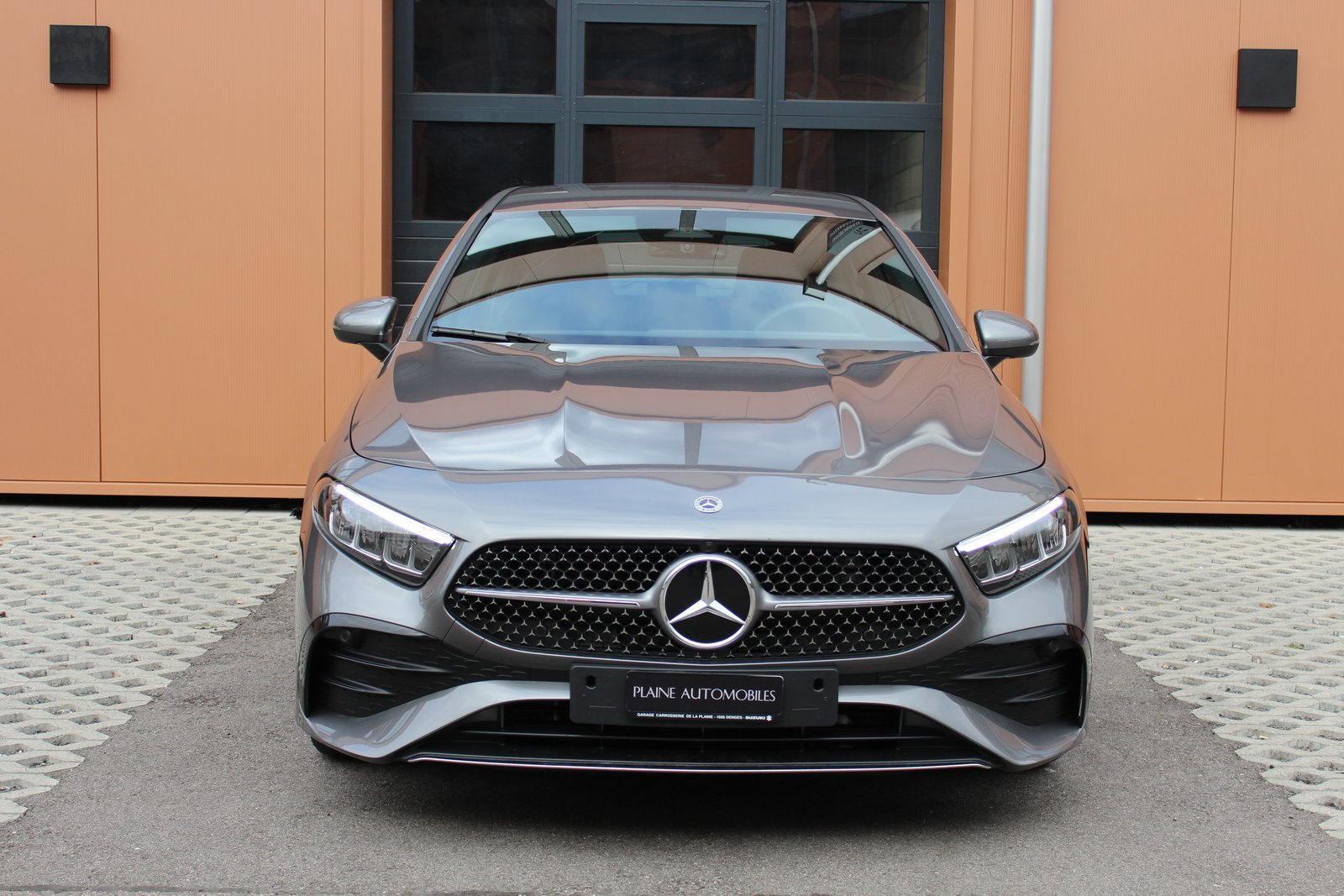 MERCEDES-BENZ A 200 7G-DCT AMG Line Facelift - " Caméra * Jantes 18' * Tem