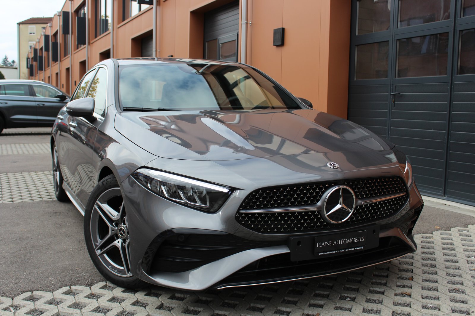 MERCEDES-BENZ A 200 7G-DCT AMG Line Facelift - " Caméra * Jantes 18' * Te, Mild-Hybrid Benzin/Elektro, Occasion / Gebraucht, Automatik - 2