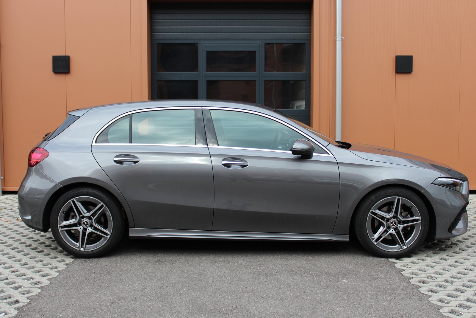 MERCEDES-BENZ A 200 7G-DCT AMG Line Facelift - " Caméra * Jantes 18' * Te, Mild-Hybrid Benzin/Elektro, Occasion / Gebraucht, Automatik - 3