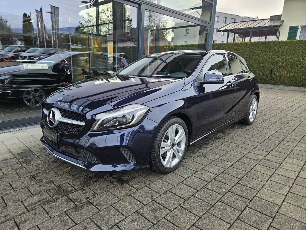 MERCEDES-BENZ A 220 4Matic Urban