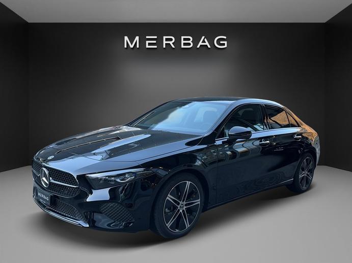 MERCEDES-BENZ A 220 4Matic 8G-DCT, Hybride Leggero Benzina/Elettrica, Auto nuove, Automatico