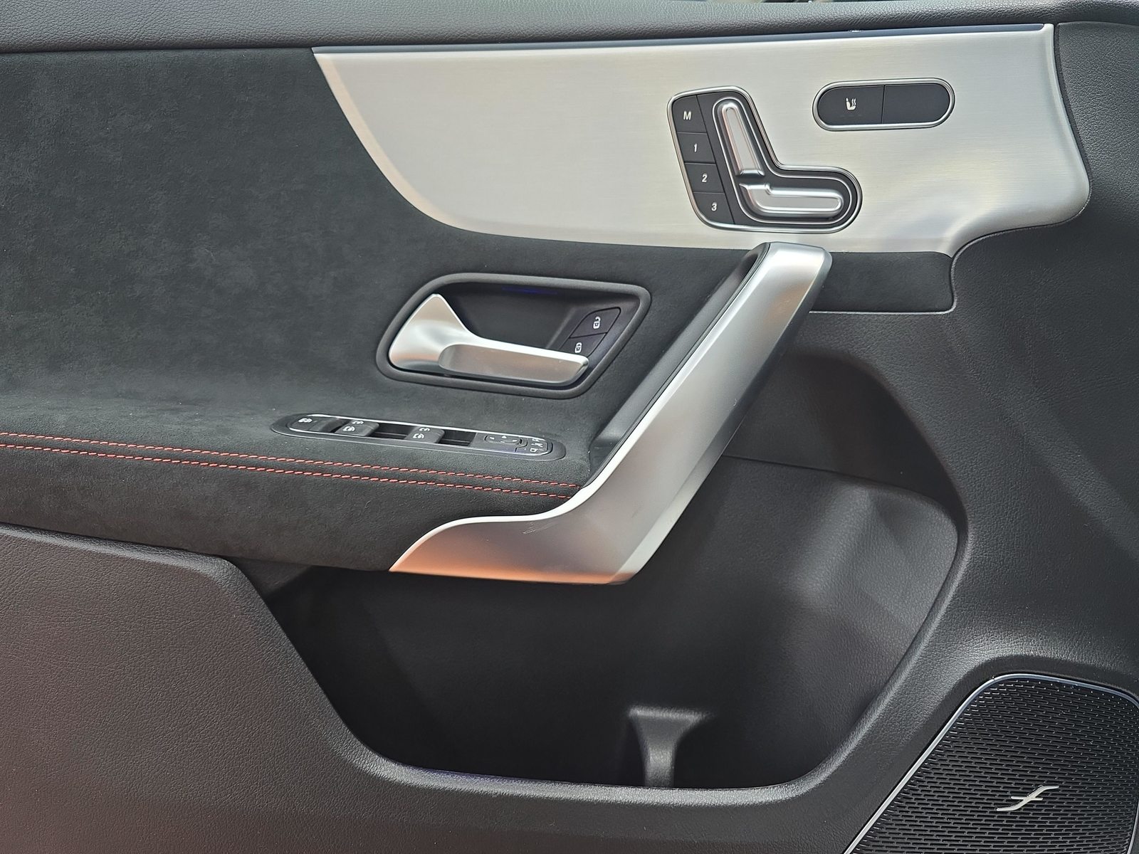 MERCEDES-BENZ A 220 4MATIC AMG Line, Mild-Hybrid Benzin/Elektro, Neuwagen, Automatik - 7