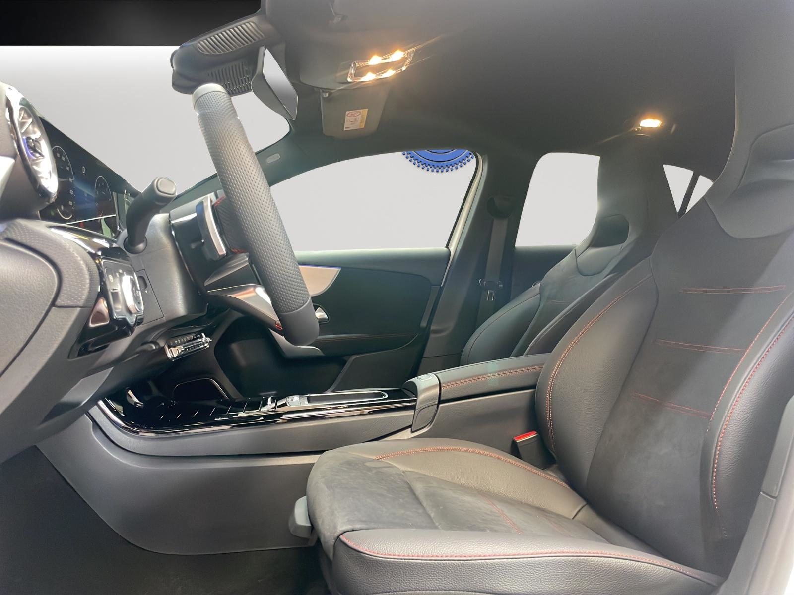 MERCEDES-BENZ A 220 4MATIC AMG Line, Mild-Hybrid Benzin/Elektro, Neuwagen, Automatik - 4