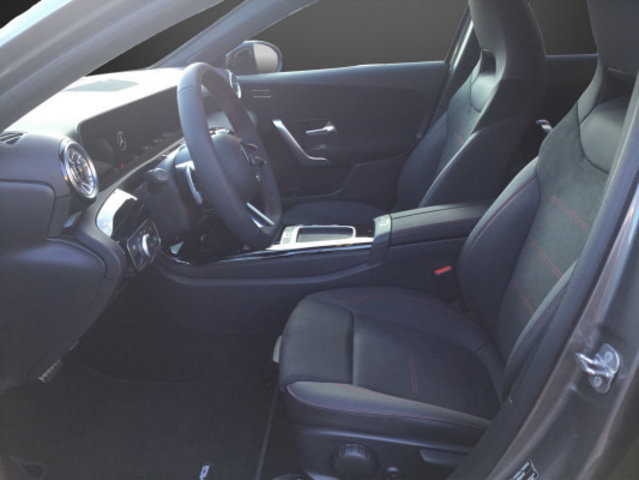 MERCEDES-BENZ A 220 4Matic 8G-DCT, Mild-Hybrid Petrol/Electric, New car, Automatic - 7