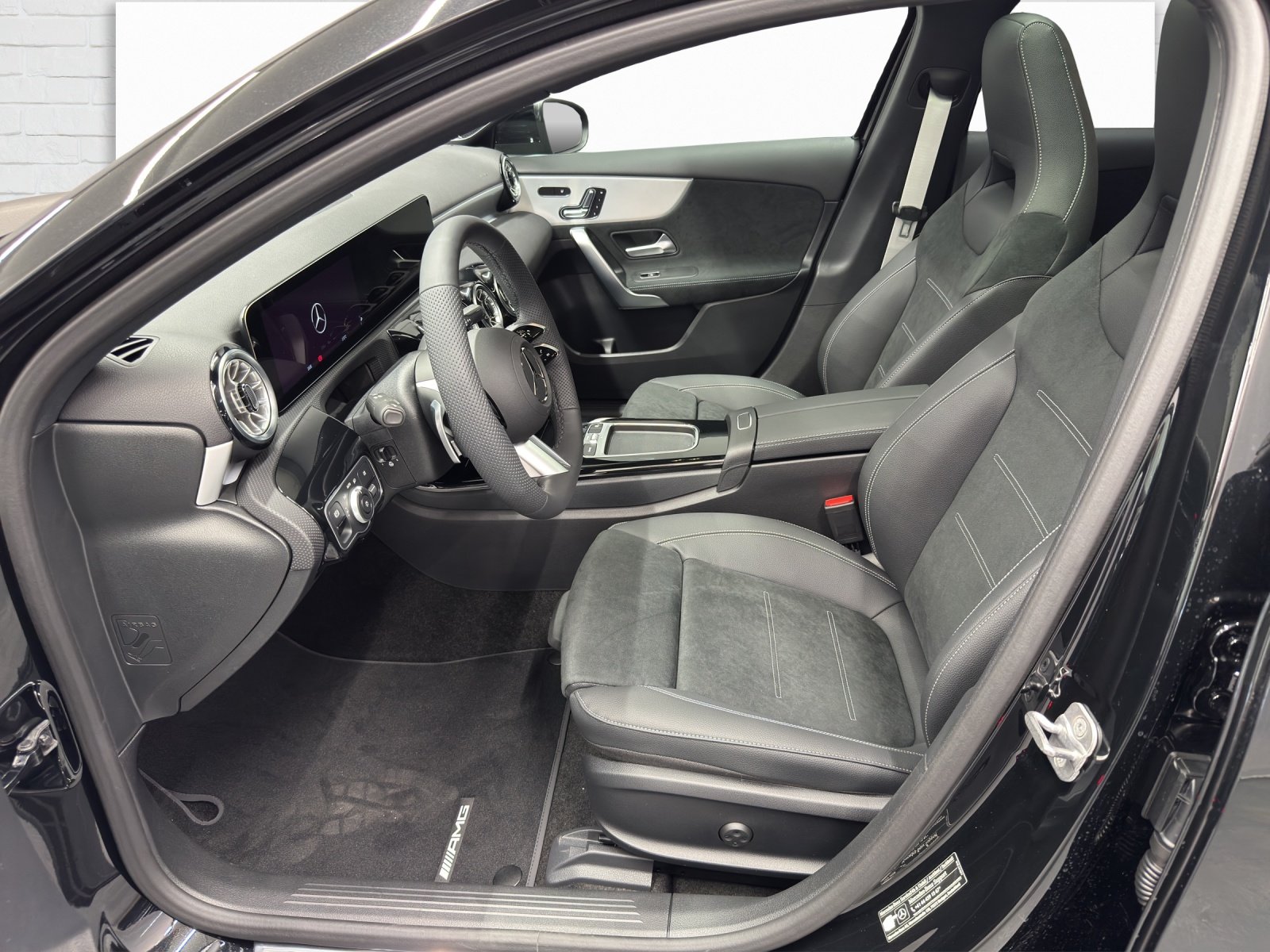MERCEDES-BENZ A 220 d AMG Line, Diesel, Auto nuove, Automatico - 7