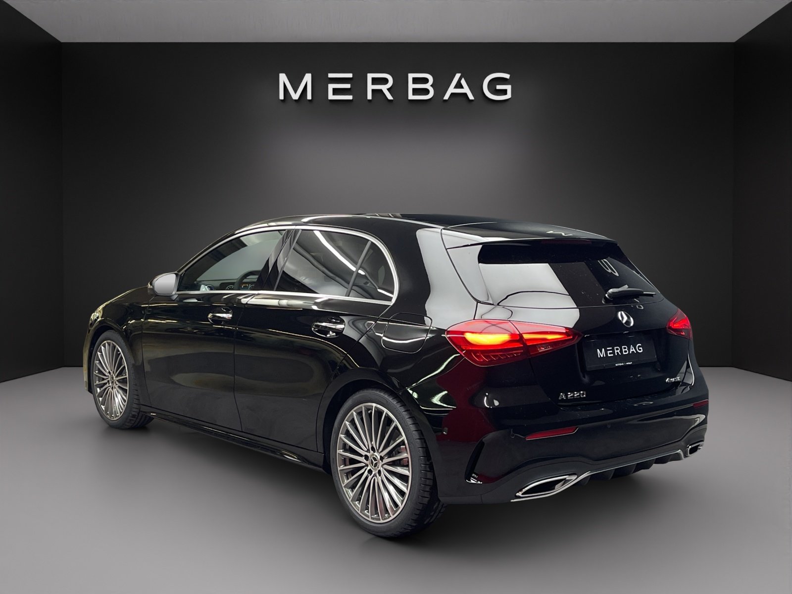 MERCEDES-BENZ A 220 4Matic 8G-DCT, Hybride Léger Essence/Électricité, Voiture nouvelle, Automatique - 4