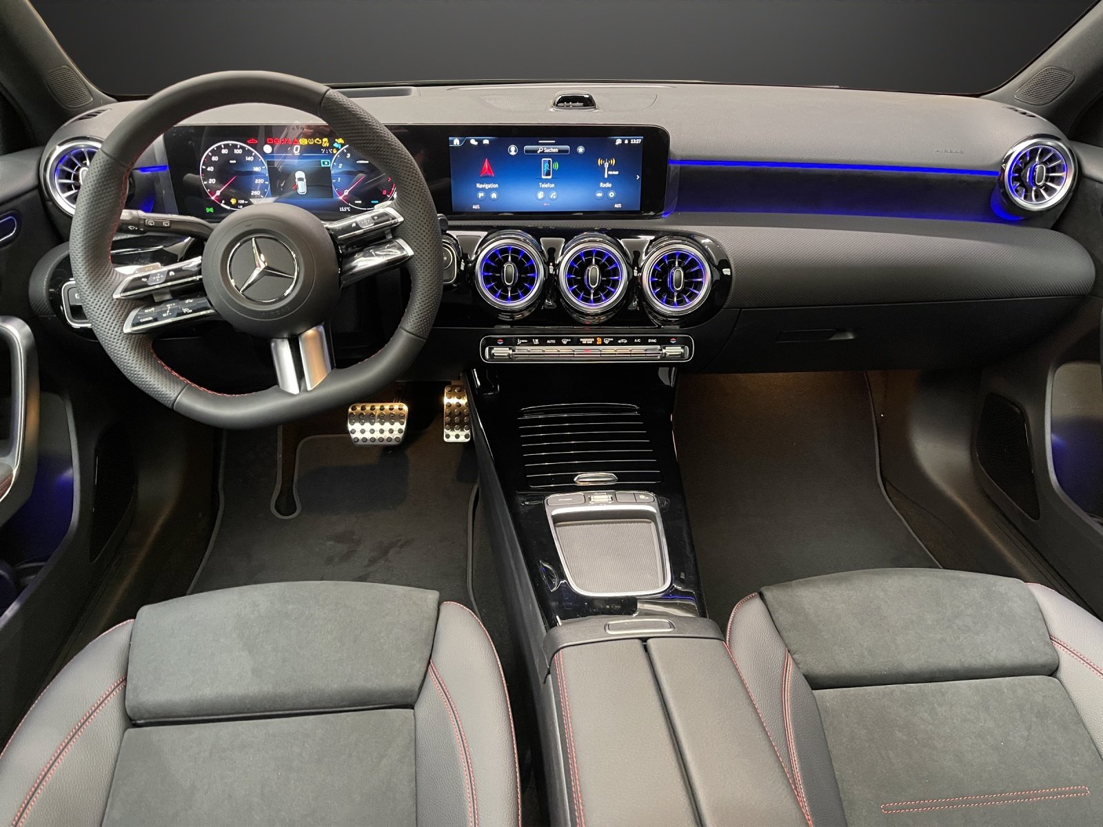 MERCEDES-BENZ A 220 4Matic 8G-DCT, Hybride Léger Essence/Électricité, Voiture nouvelle, Automatique - 6
