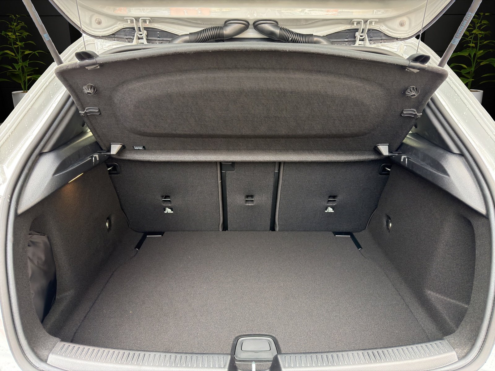 MERCEDES-BENZ A 220 4Matic 8G-DCT, Mild-Hybrid Benzin/Elektro, Neuwagen, Automatik - 6