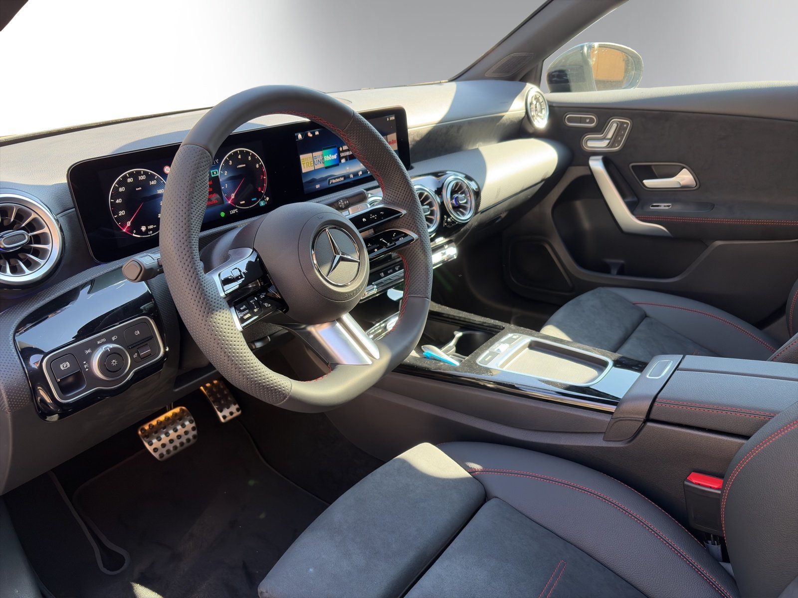 MERCEDES-BENZ A 220 4Matic 8G-DCT, Hybride Leggero Benzina/Elettrica, Auto nuove, Automatico - 5