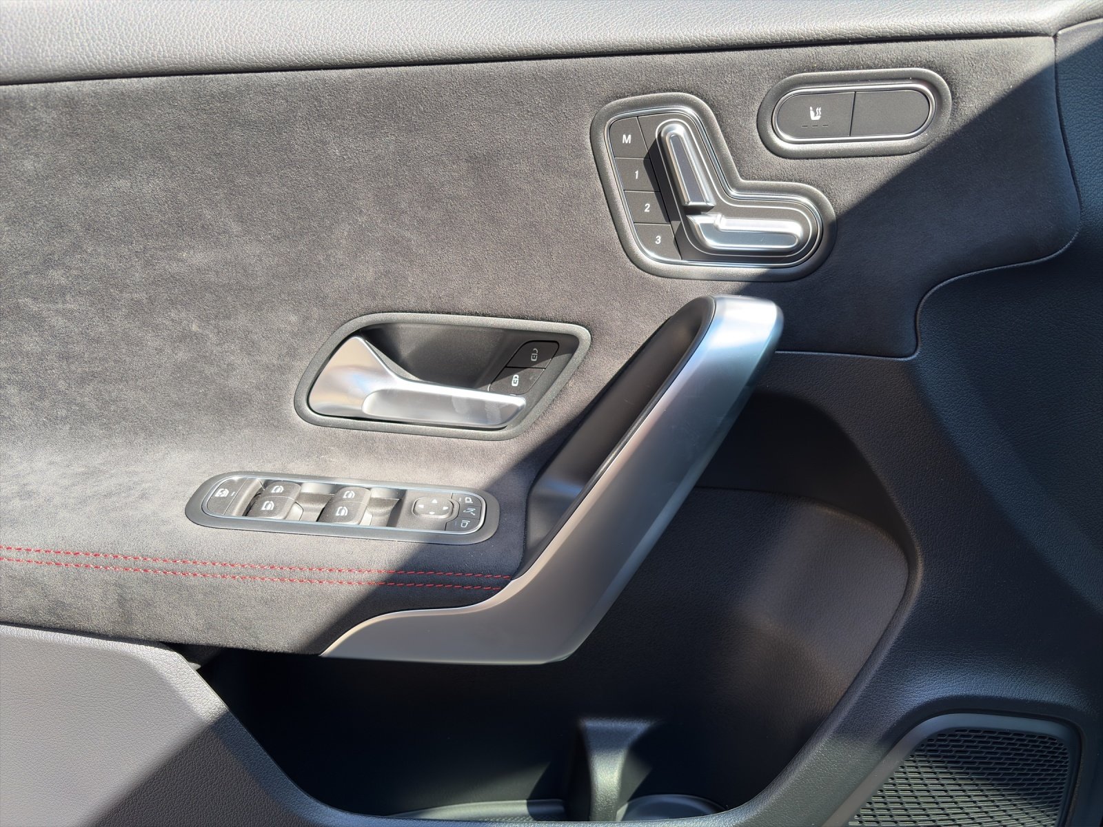 MERCEDES-BENZ A 220 4Matic 8G-DCT, Hybride Leggero Benzina/Elettrica, Auto nuove, Automatico - 6