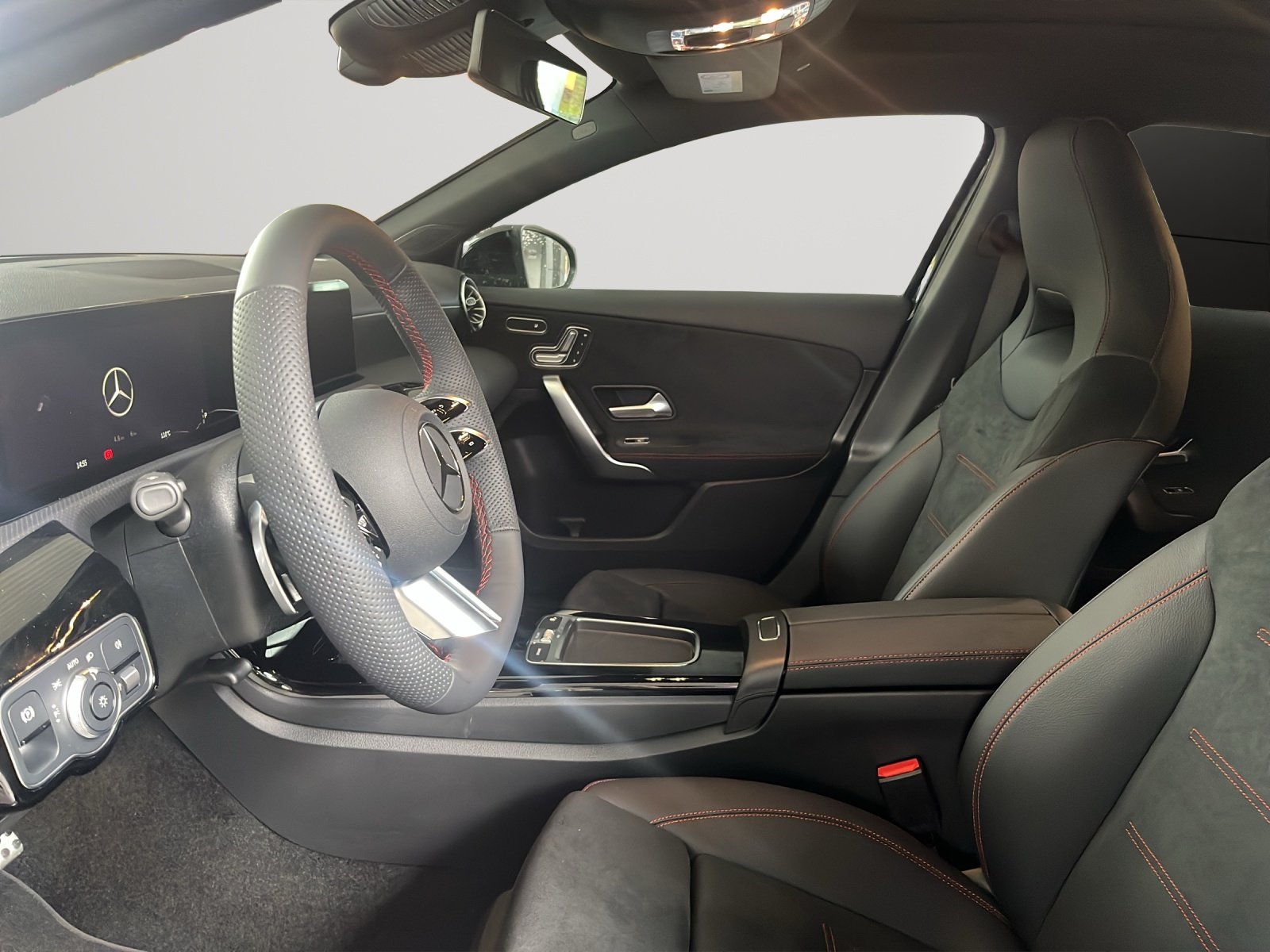 MERCEDES-BENZ A 220 4Matic 8G-DCT, Hybride Léger Essence/Électricité, Voiture nouvelle, Automatique - 5