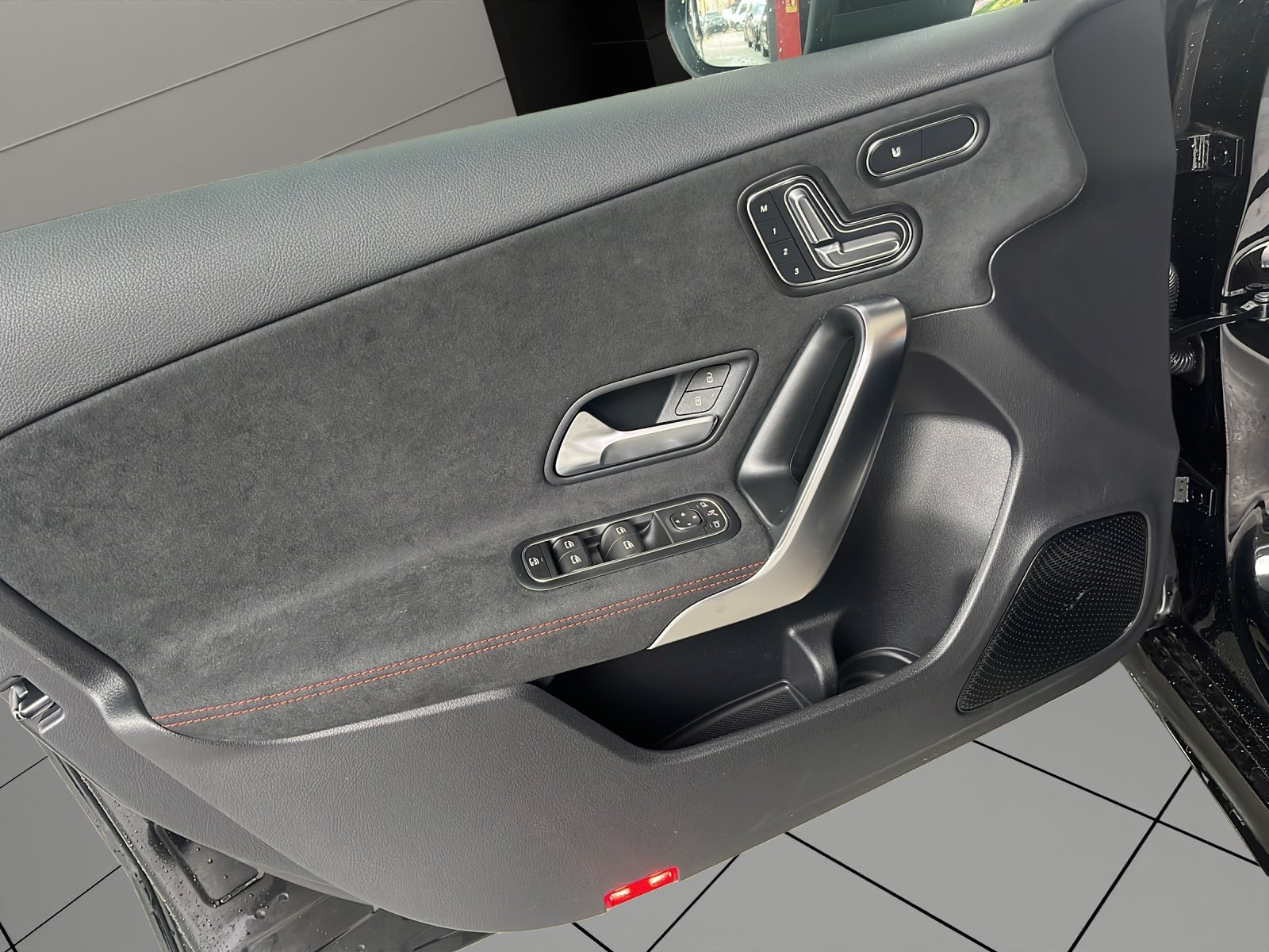 MERCEDES-BENZ A 220 4Matic 8G-DCT, Hybride Léger Essence/Électricité, Voiture nouvelle, Automatique - 6