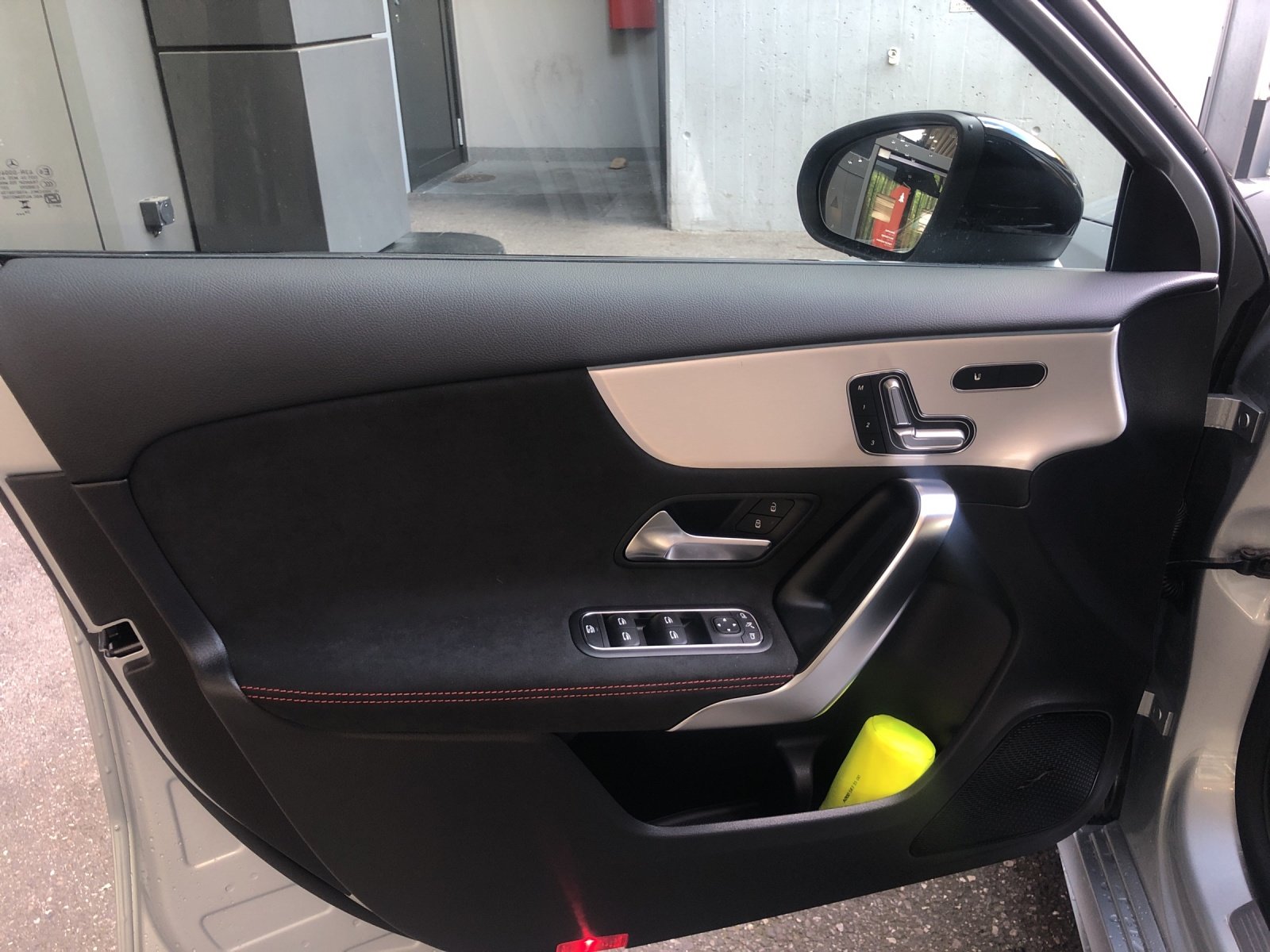 MERCEDES-BENZ A 220 4Matic 8G-DCT, Hybride Léger Essence/Électricité, Voiture nouvelle, Automatique - 6
