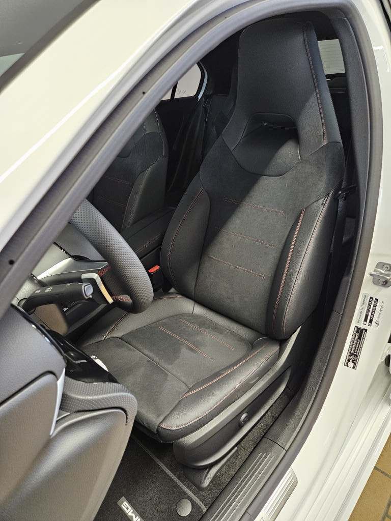 MERCEDES-BENZ A 220 4Matic AMG Line, Mild-Hybrid Benzin/Elektro, Neuwagen, Automatik - 6