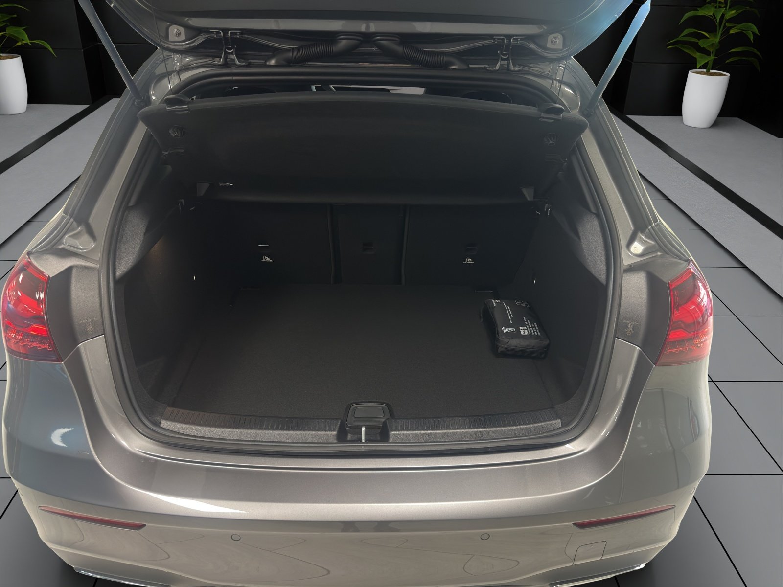 MERCEDES-BENZ A 220 4Matic 8G-DCT, Mild-Hybrid Benzin/Elektro, Neuwagen, Automatik - 6
