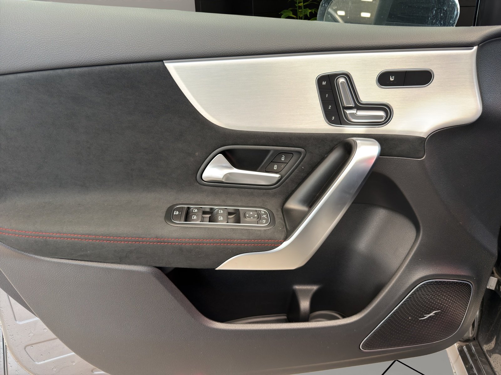 MERCEDES-BENZ A 220 4Matic 8G-DCT, Mild-Hybrid Benzin/Elektro, Neuwagen, Automatik - 6