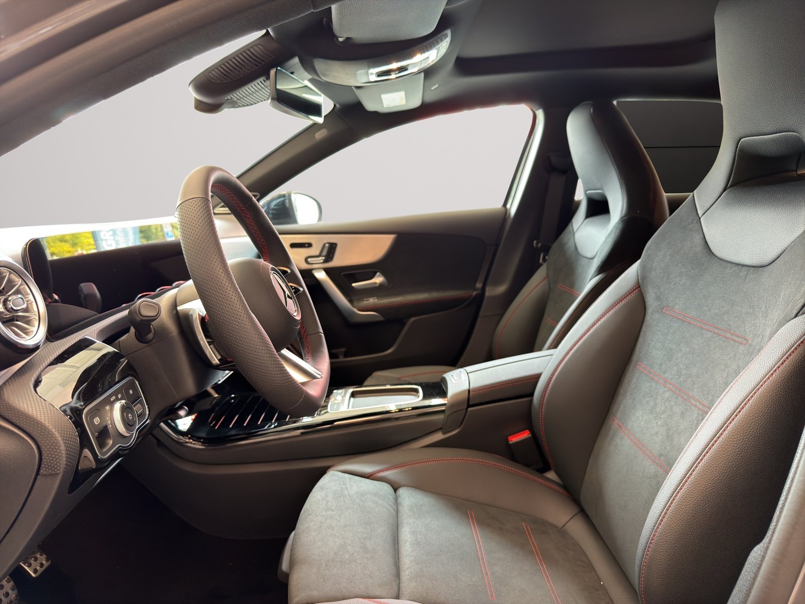 MERCEDES-BENZ A 220 4Matic 8G-DCT, Mild-Hybrid Petrol/Electric, New car, Automatic - 7