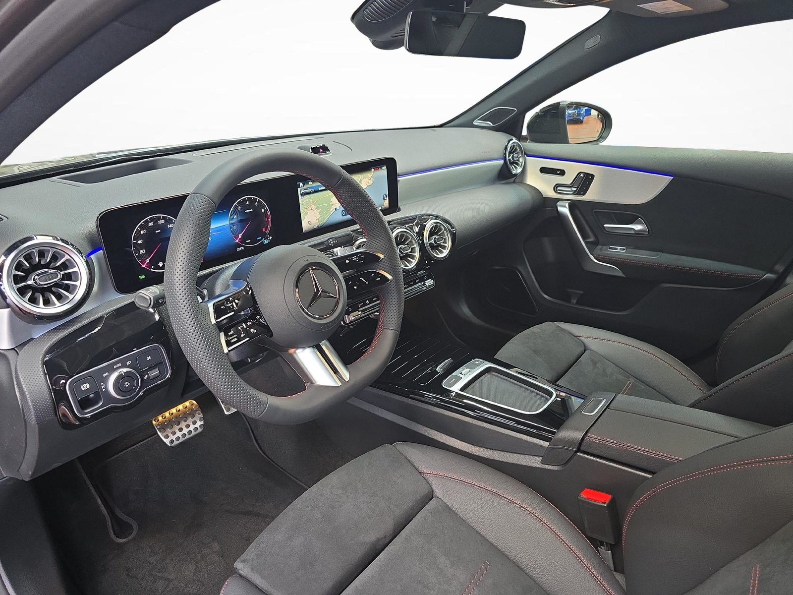 MERCEDES-BENZ A 220 4MATIC AMG Line, Hybride Leggero Benzina/Elettrica, Auto nuove, Automatico - 5