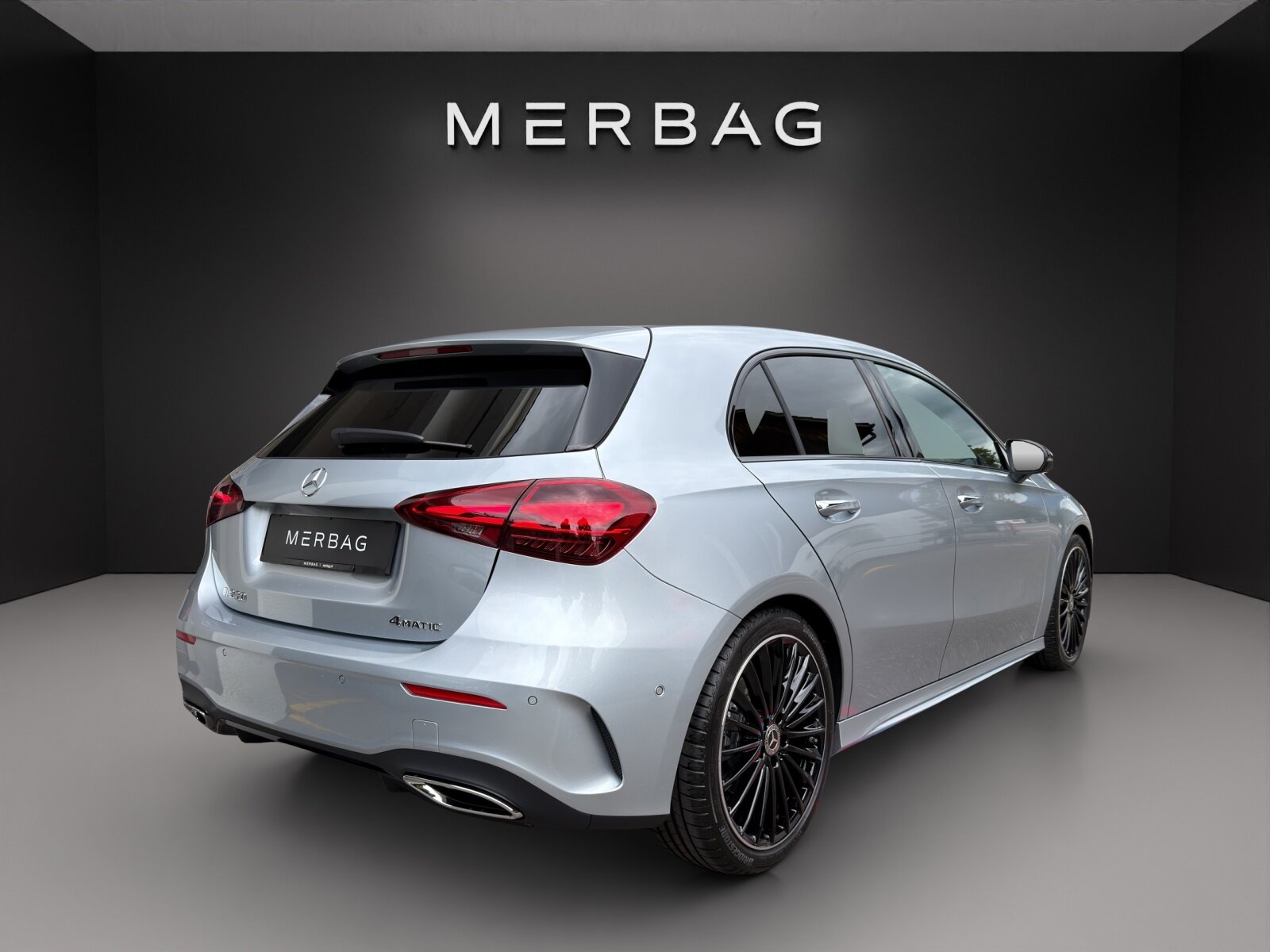 MERCEDES-BENZ A 220 4Matic 8G-DCT, Mild-Hybrid Benzin/Elektro, Neuwagen, Automatik - 3