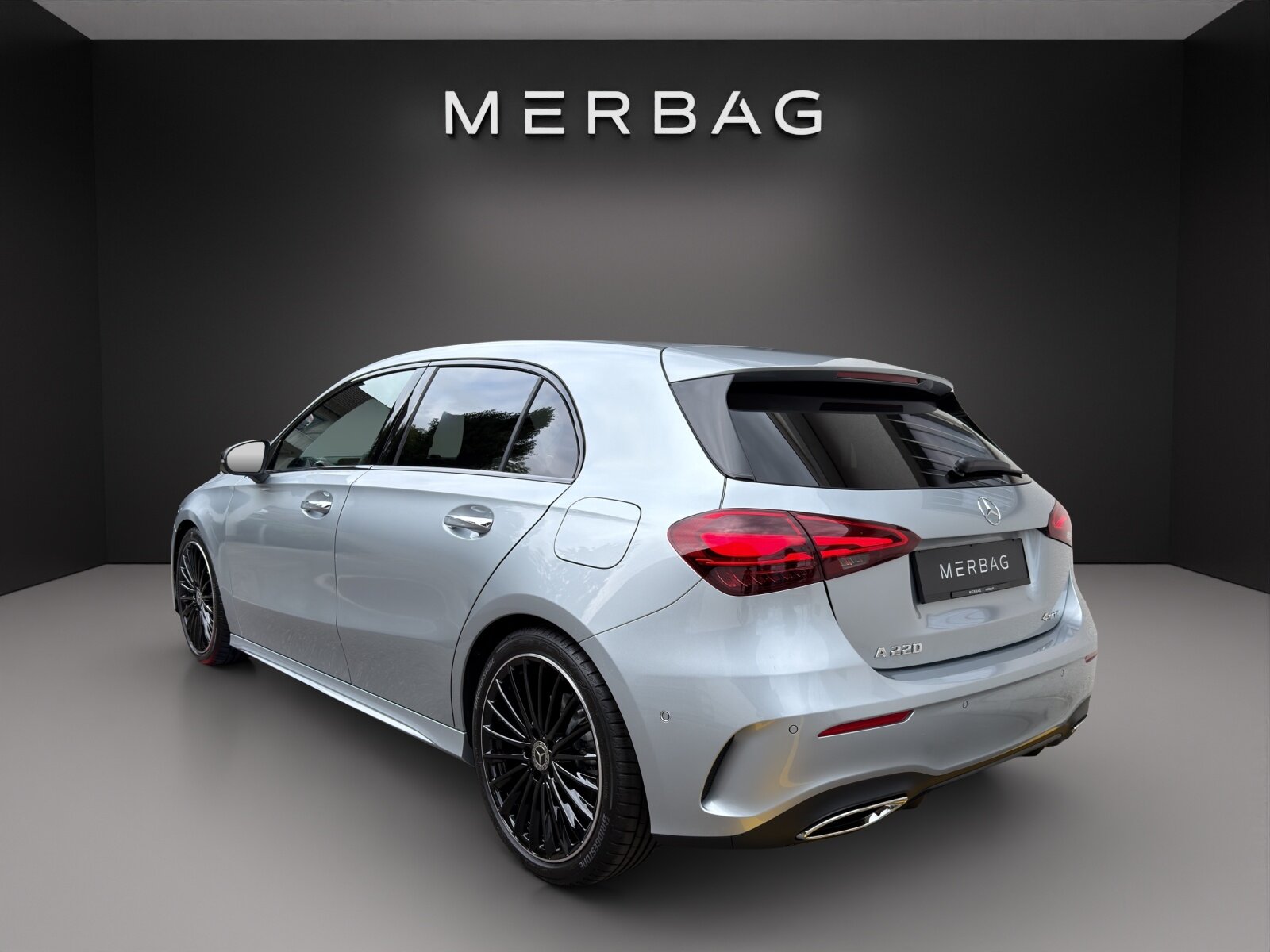MERCEDES-BENZ A 220 4Matic 8G-DCT, Mild-Hybrid Benzin/Elektro, Neuwagen, Automatik - 5