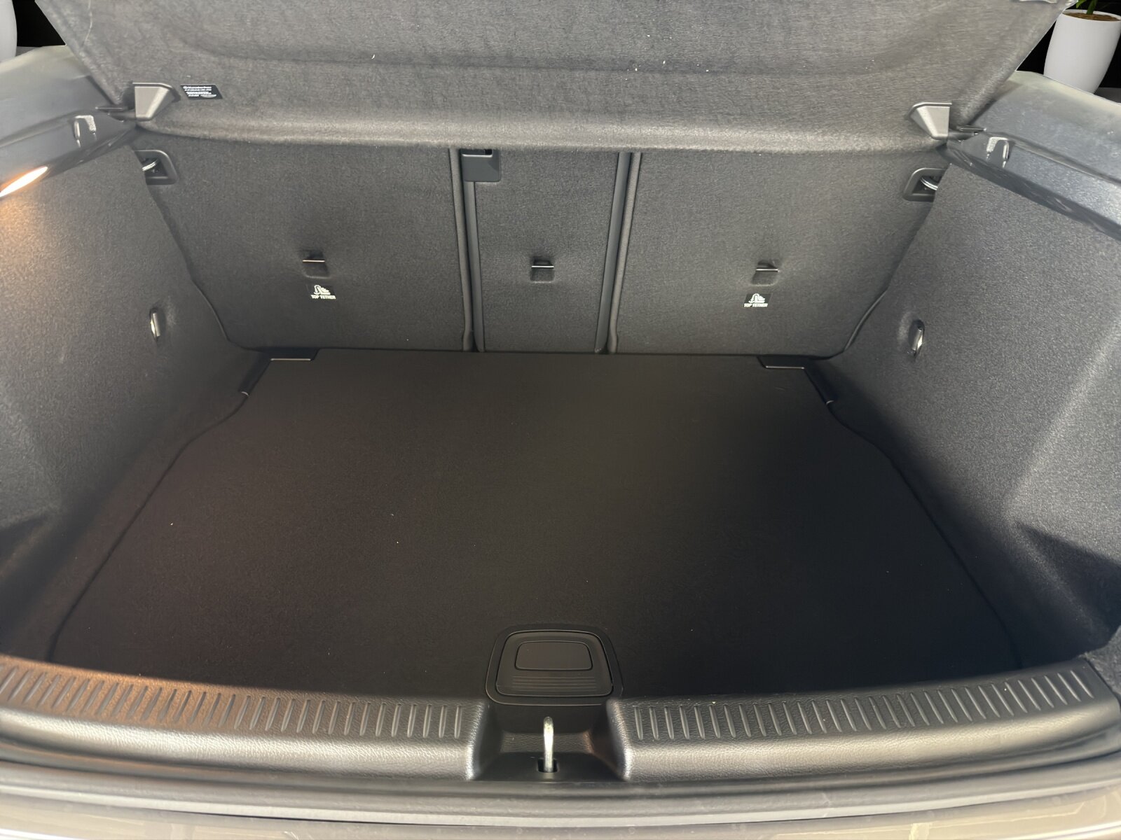 MERCEDES-BENZ A 220 4Matic 8G-DCT, Hybride Leggero Benzina/Elettrica, Auto nuove, Automatico - 6