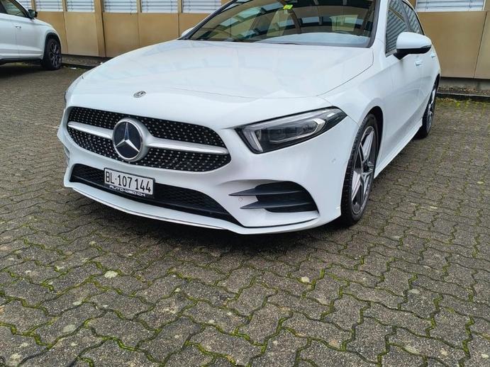 MERCEDES-BENZ A 220 AMG Line 7G-DCT 4Matic, Petrol, Second hand / Used, Automatic
