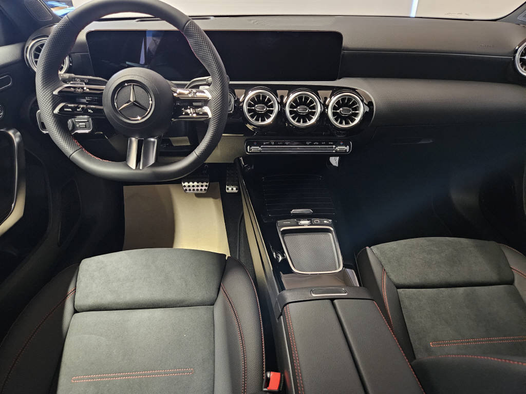 MERCEDES-BENZ A 220 4Matic AMG Line, Hybride Leggero Benzina/Elettrica, Occasioni / Usate, Automatico - 6