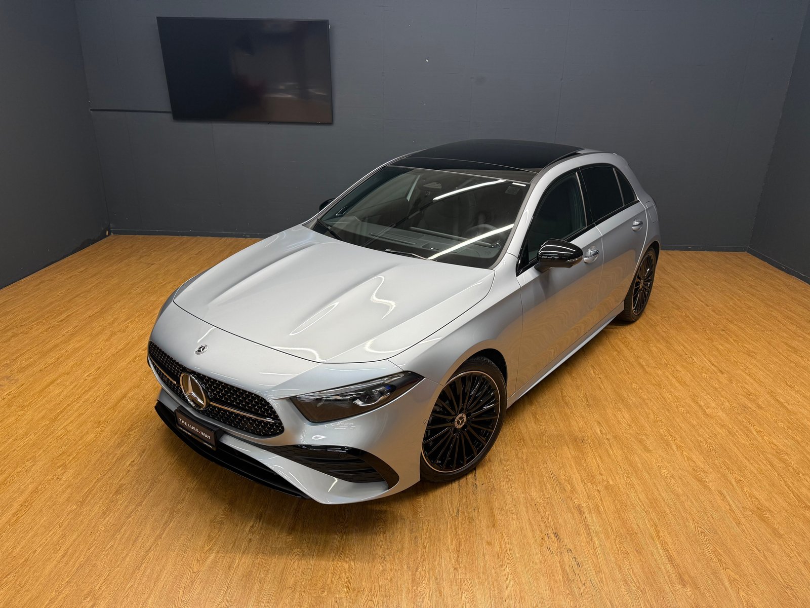 MERCEDES-BENZ A 220 4M - AMG / DISTRONIC / 360 Grad Kamera /, Hybride Leggero Benzina/Elettrica, Occasioni / Usate, Automatico - 4