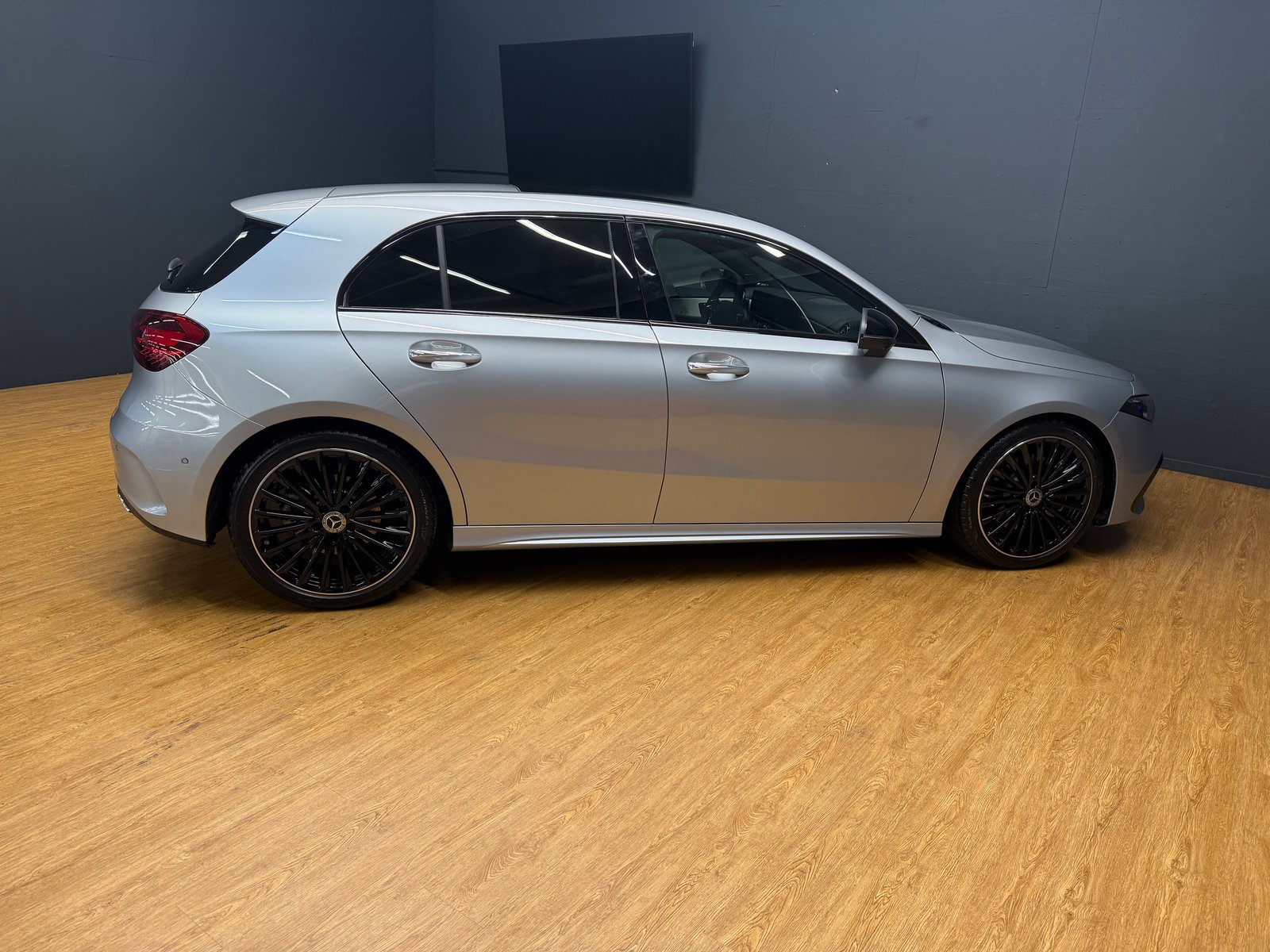 MERCEDES-BENZ A 220 4M - AMG / DISTRONIC / 360 Grad Kamera /, Hybride Leggero Benzina/Elettrica, Occasioni / Usate, Automatico - 7