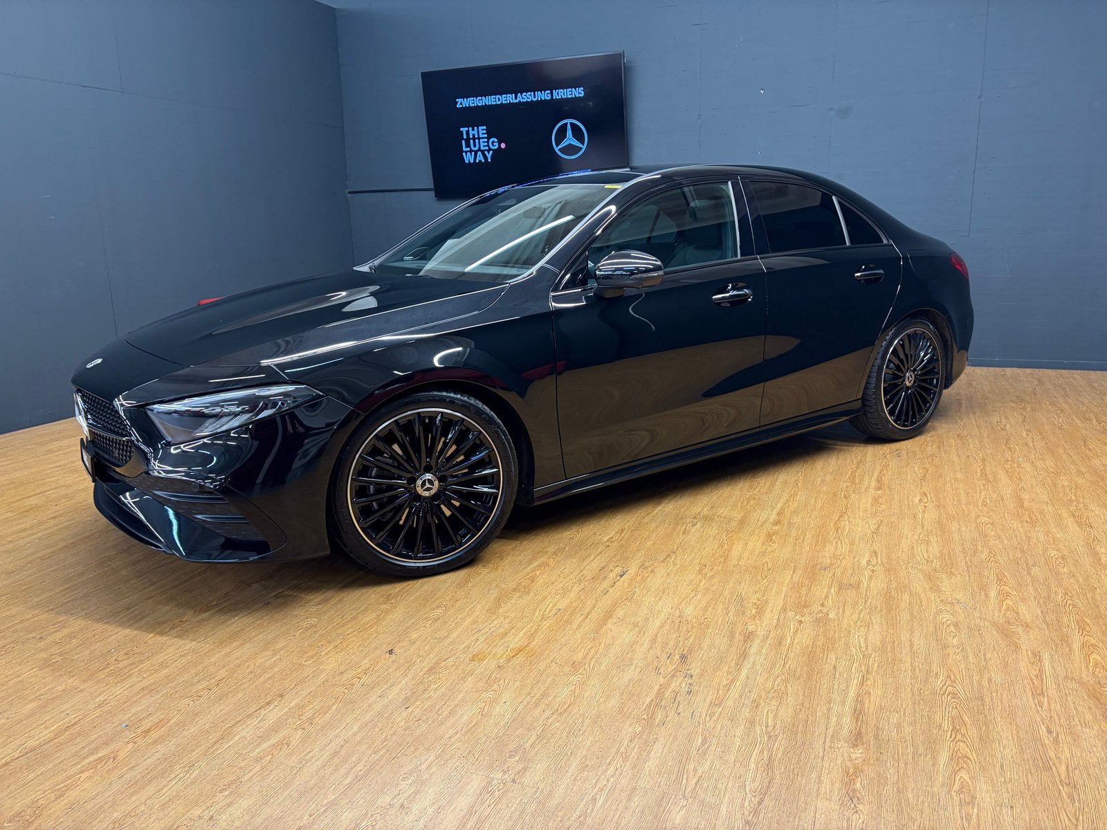 MERCEDES-BENZ A 220 4M - AMG / 360 Grad Kamera / Soundsystem / Panorama-Da, Mild-Hybrid Benzin/Elektro, Occasion / Gebraucht, Automat - 3
