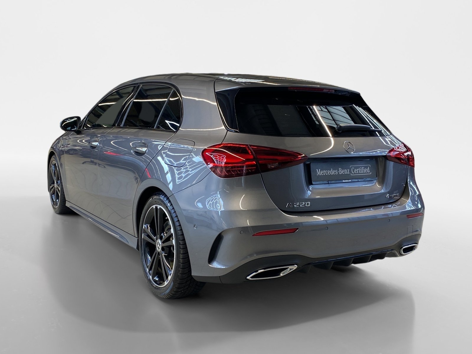 MERCEDES-BENZ A 220 AMG Line 4MATIC, Hybride Léger Essence/Électricité, Occasion / Utilisé, Automatique - 4