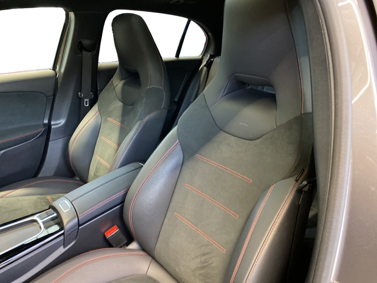 MERCEDES-BENZ A 220 AMG Line 4MATIC, Hybride Léger Essence/Électricité, Occasion / Utilisé, Automatique - 7