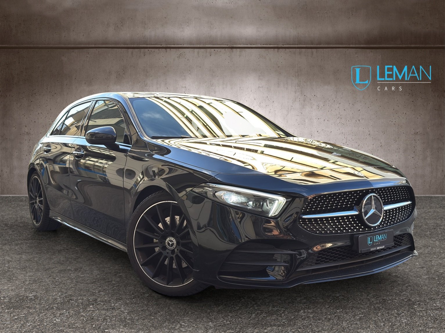 MERCEDES-BENZ A 220 AMG Line 7G-DCT 4Matic, Benzin, Occasion / Gebraucht, Automatik - 3
