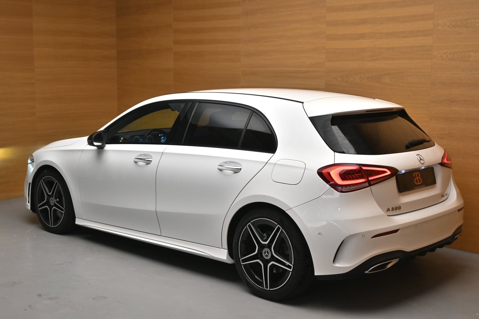 MERCEDES-BENZ A 220 AMG Line 7G-DCT 4Matic, Petrol, Second hand / Used, Automatic - 5