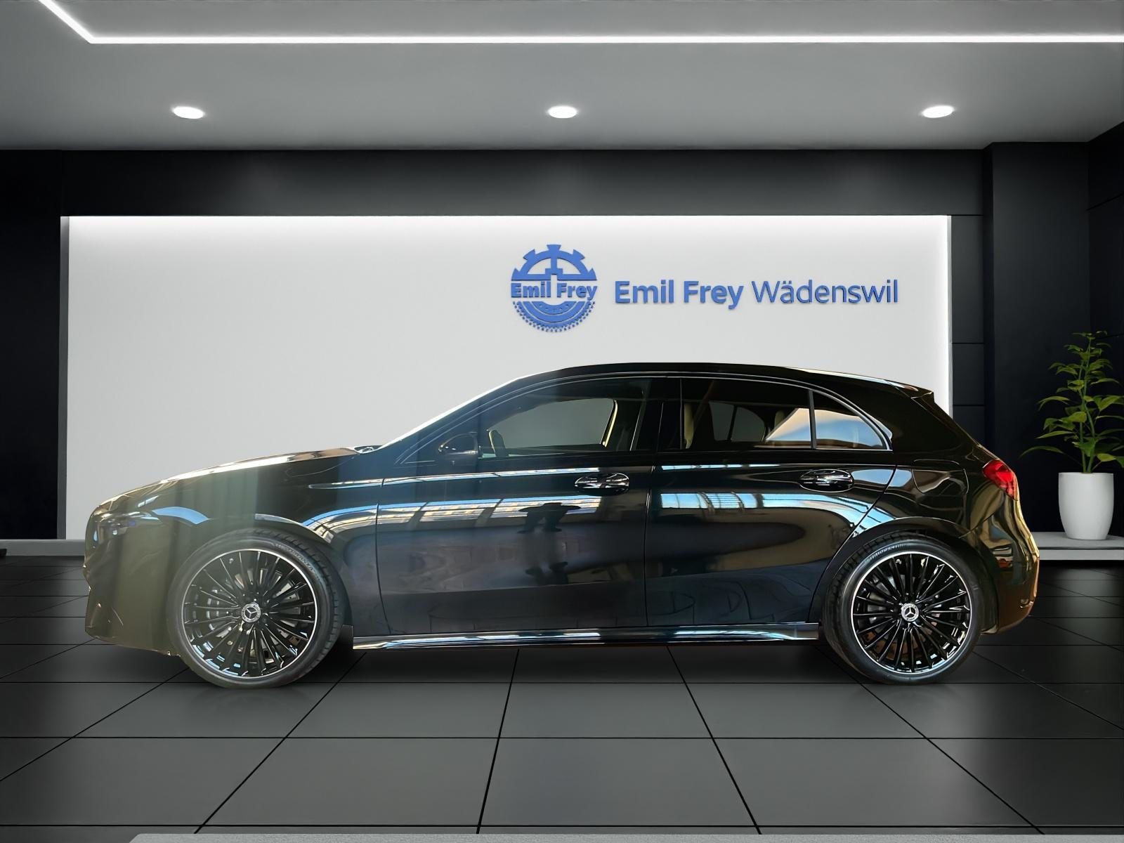 MERCEDES-BENZ A 220 4MATIC AMG Line, Mild-Hybrid Benzin/Elektro, Occasion / Gebraucht, Automatik - 2