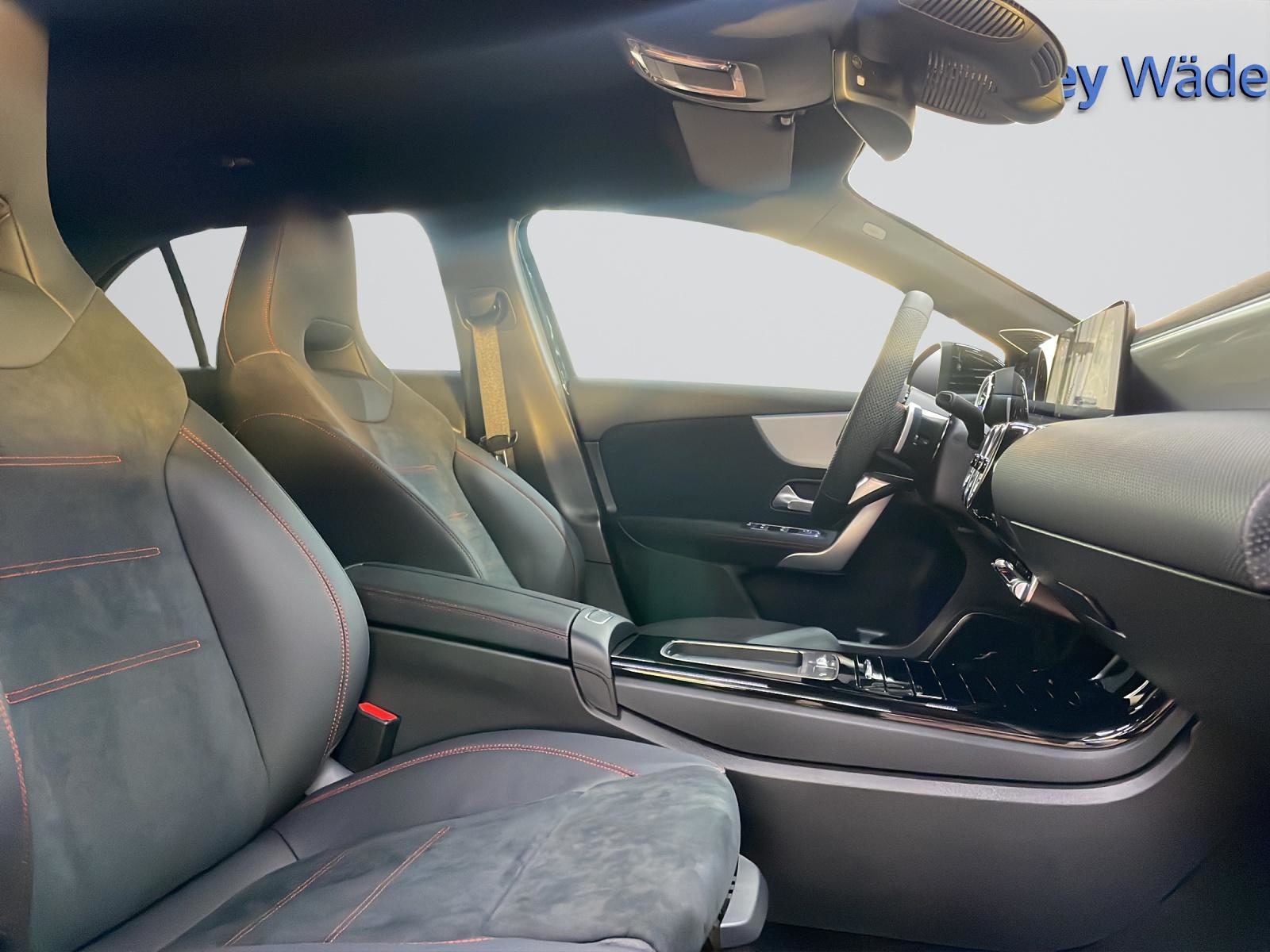 MERCEDES-BENZ A 220 4MATIC AMG Line, Mild-Hybrid Benzin/Elektro, Occasion / Gebraucht, Automatik - 7