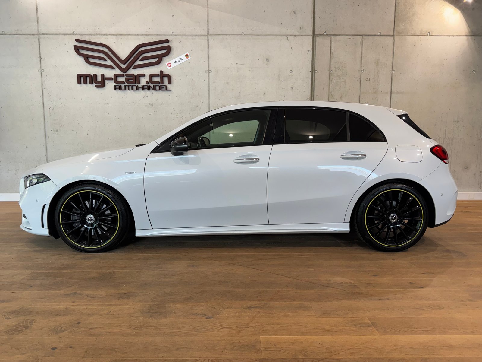 MERCEDES-BENZ A 220 AMG Line EDITION 1 7G-DCT 4Matic BURMES, Essence, Occasion / Utilisé, Automatique - 4